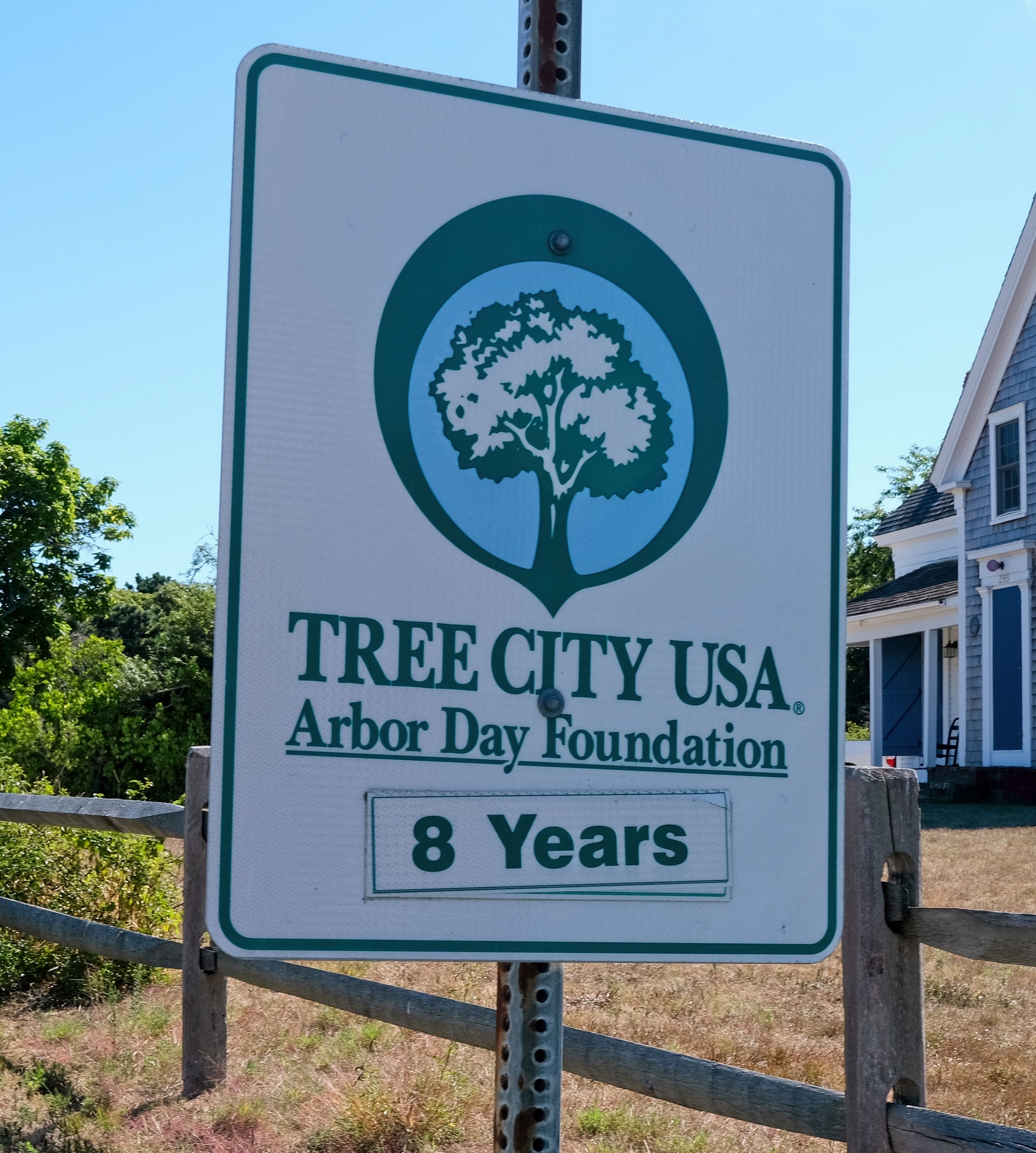 tree city sign USA